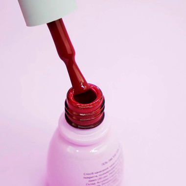 Toki-Toki Lady in Red hybride nagellak nr. 004 donkerrood 5 ml - Фото №2
