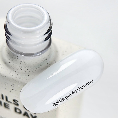 NAILSOFTHEDAY Bottle gel 44 wit met glans 10 ml - Фото №3