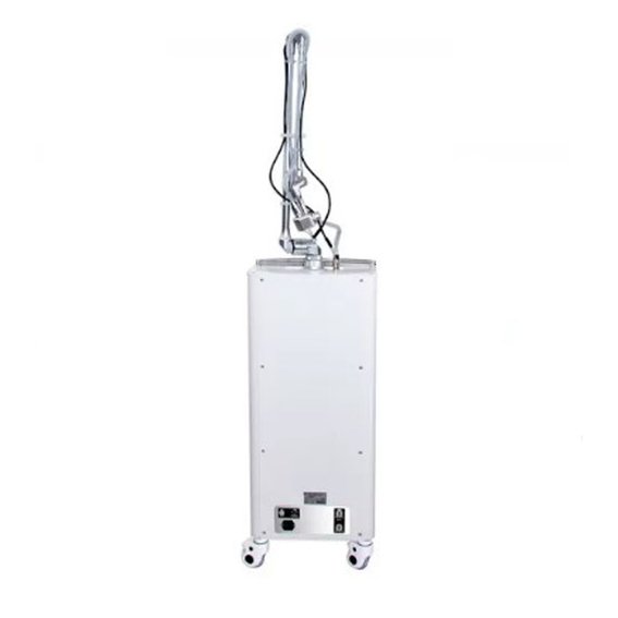 Fraktionierter Laser Alvi Prag MED-X Laser CO2 - Фото №4