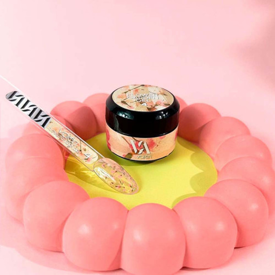Gel with dried flowers Valeri Flower Garden Gel №04 milky with dried flowers 5 ml (VFG5-4) - Фото №2