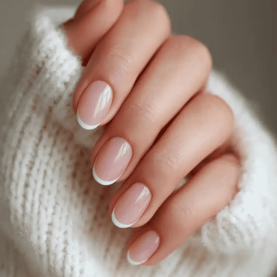 Beige Maniküre (French)